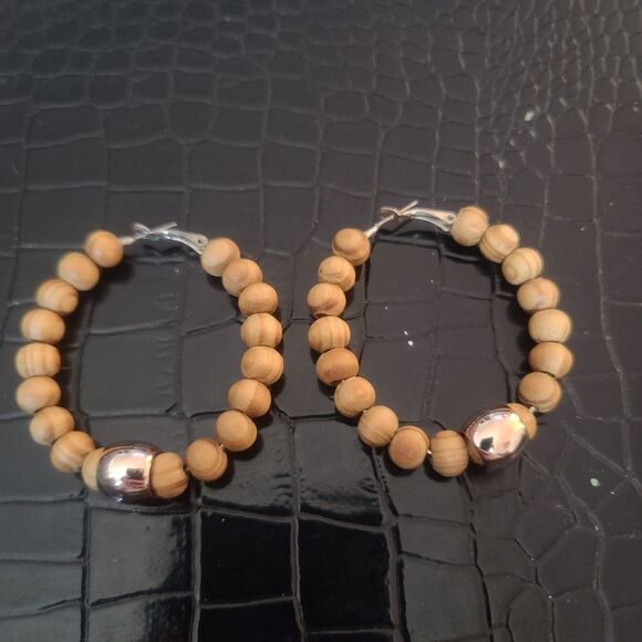 Vintage Boho Wood Beaded Hoop Circle Earrings Pierced Ears - Picture 5 of 8